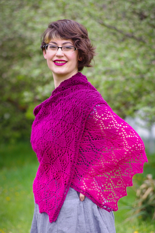 Armeria Wrap Knitting Pattern, worked with 2 strands of lace-weight yarn this pattern blends color by using 2 strands of 1 color, or 1 strand of 2 colors at the same time. Worked bottom up with an enjoyable lace pattern this wrap uses 100% cashmere yarn for a sumptuous ombre masterpiece! Check out this gorgeous knit design by Meghan Jones with yarn from Lux Adorna Knits today!